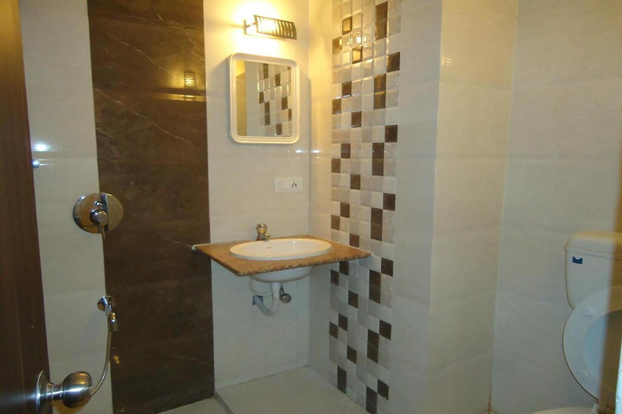 Hotel Maan Residency Satellite Road Ahmedabad Exterior photo