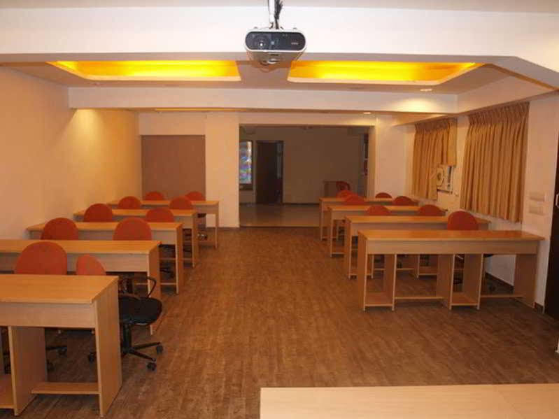Hotel Maan Residency Satellite Road Ahmedabad Exterior photo