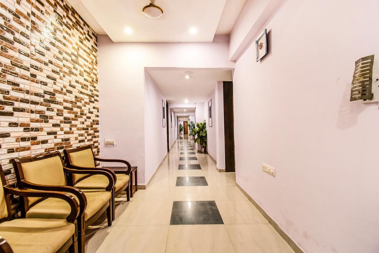 Hotel Maan Residency Satellite Road Ahmedabad Exterior photo