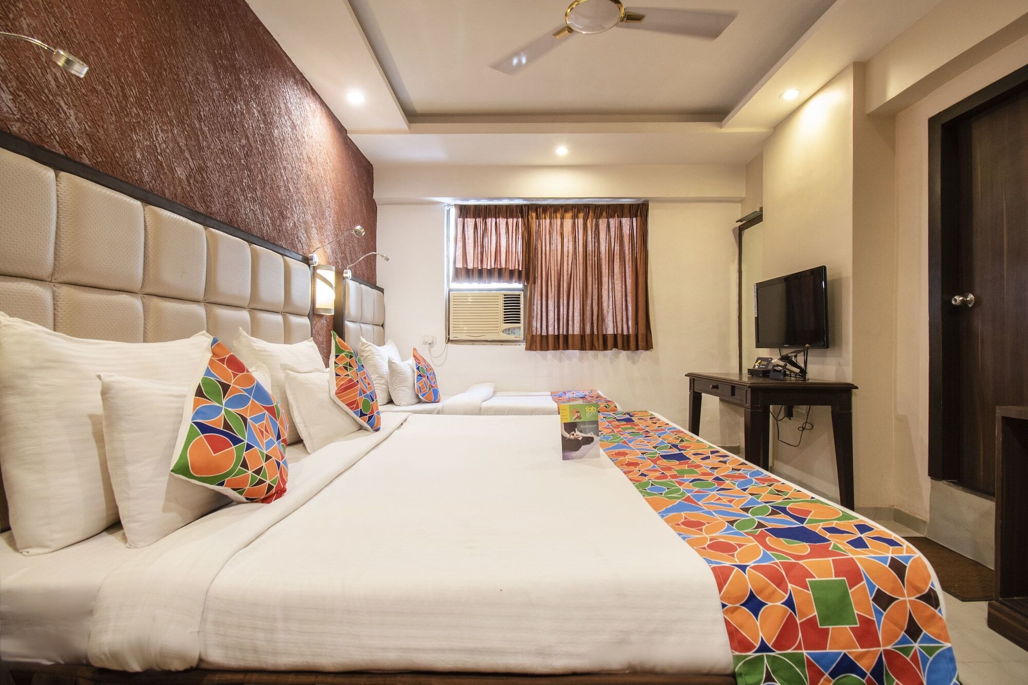 Hotel Maan Residency Satellite Road Ahmedabad Exterior photo