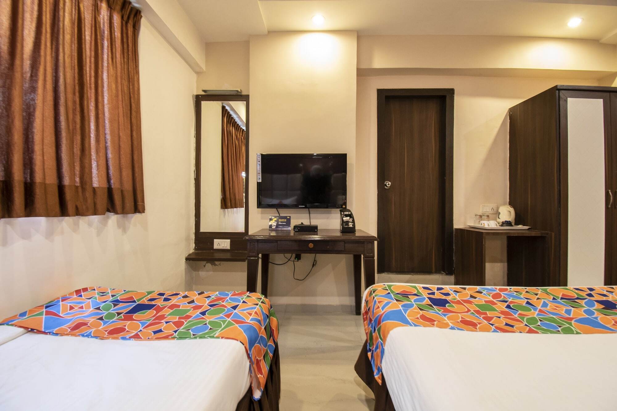 Hotel Maan Residency Satellite Road Ahmedabad Exterior photo